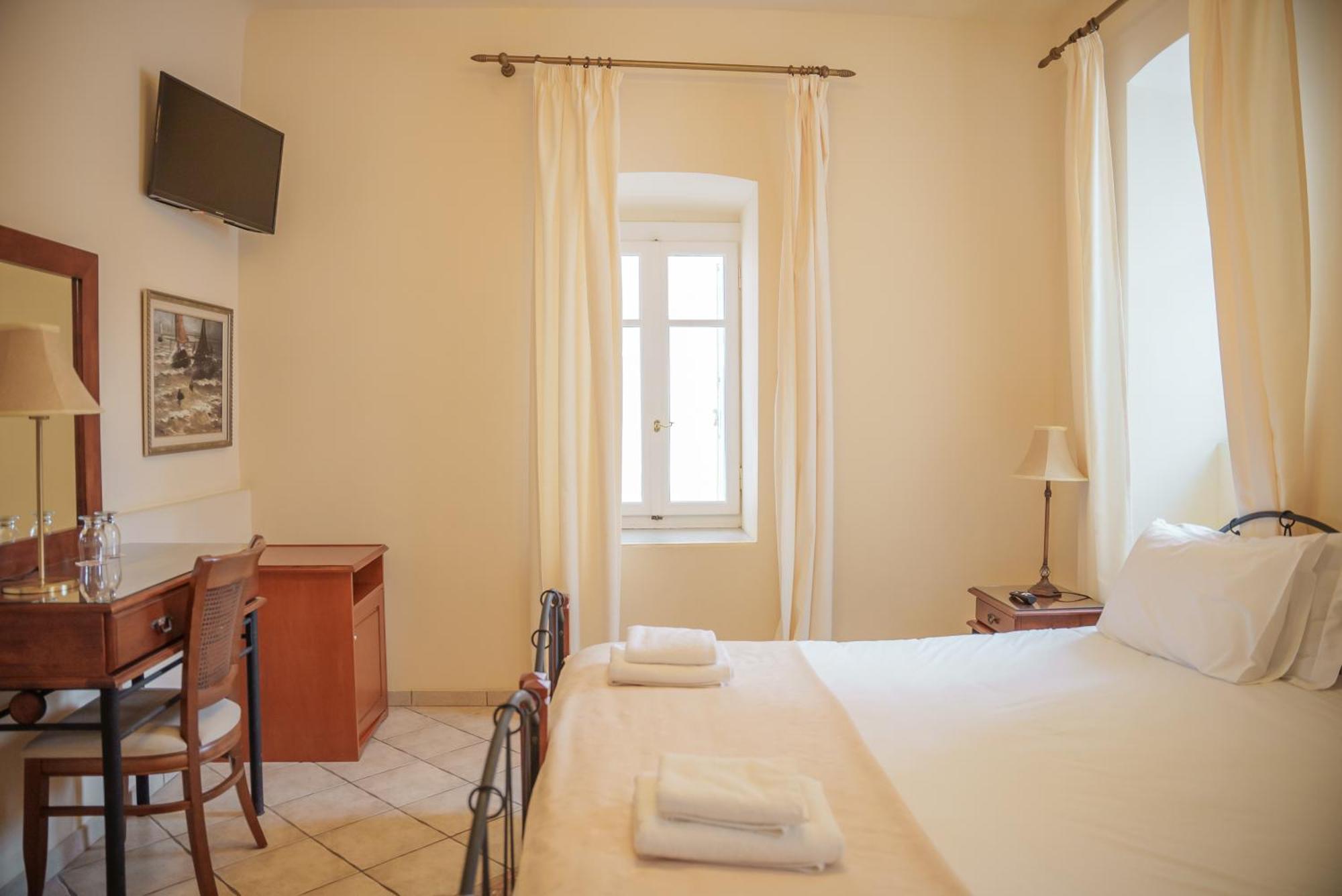 Archontiko Eleni Hotel Андрос Номер фото